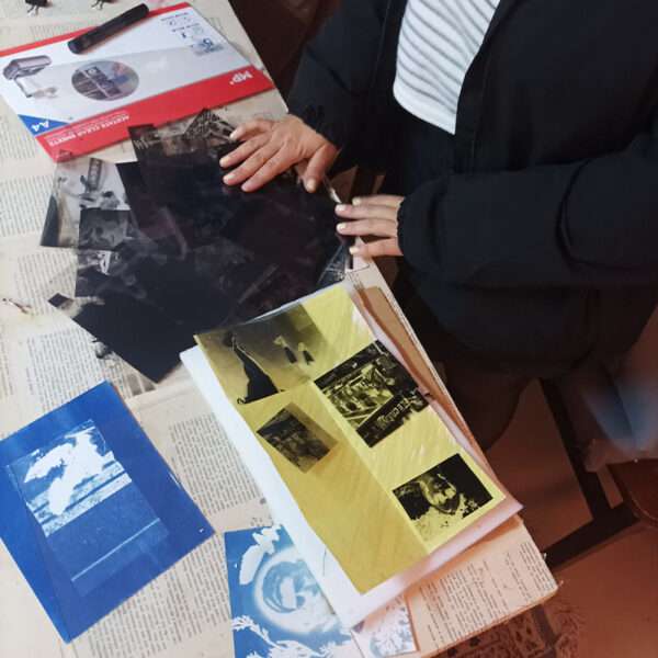 Curso Taller de Fotografía Experimental / foto libro / fanzine en Cianotipia Sábado 17 de mayo de 11.30h a 13.30h EST_ART Space, Alcobendas, Madrid