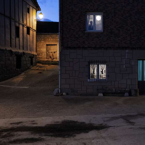 Ignominia 1, Elena Guillén, fotografía digital, WhiteBlanace 2025 | EST_ART Space, Alcobendas, Madrid