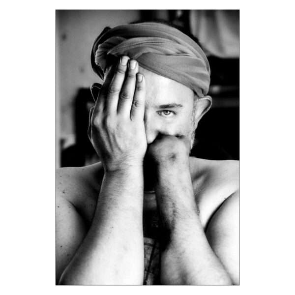 No hay belleza sin herida - Antonio, un pintor diferente, Fotografía B&W, Ismael DeLarge, WhiteBlanace 2025 | EST_ART Space, Alcobendas, Madrid